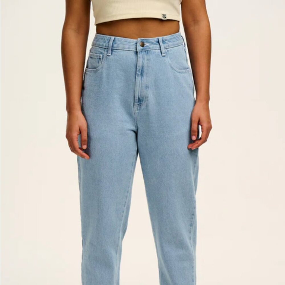 Lucy & Yak Light Wash Blue Mom Jeans - Picture 2 of 5
